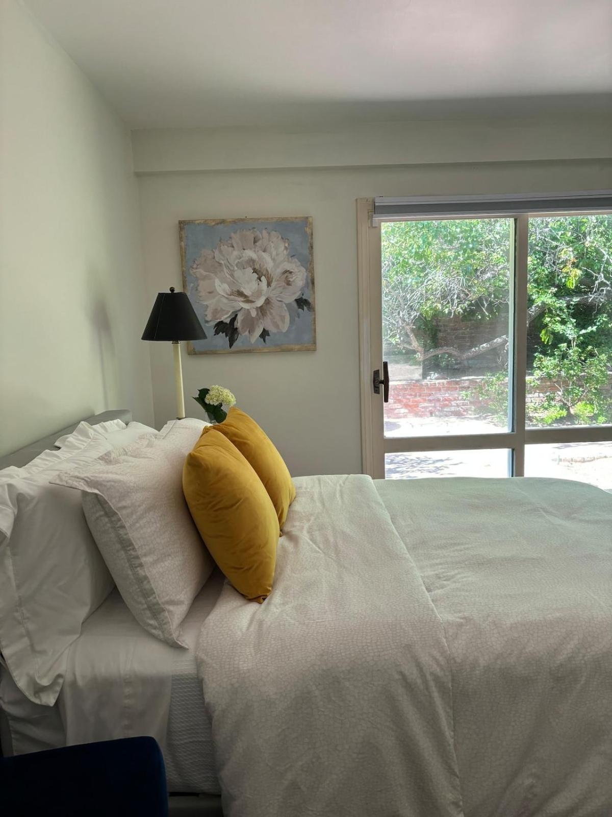Near Beverly Hills Deluxe Villa With Amazing View And Hot Tub * Los Angeles