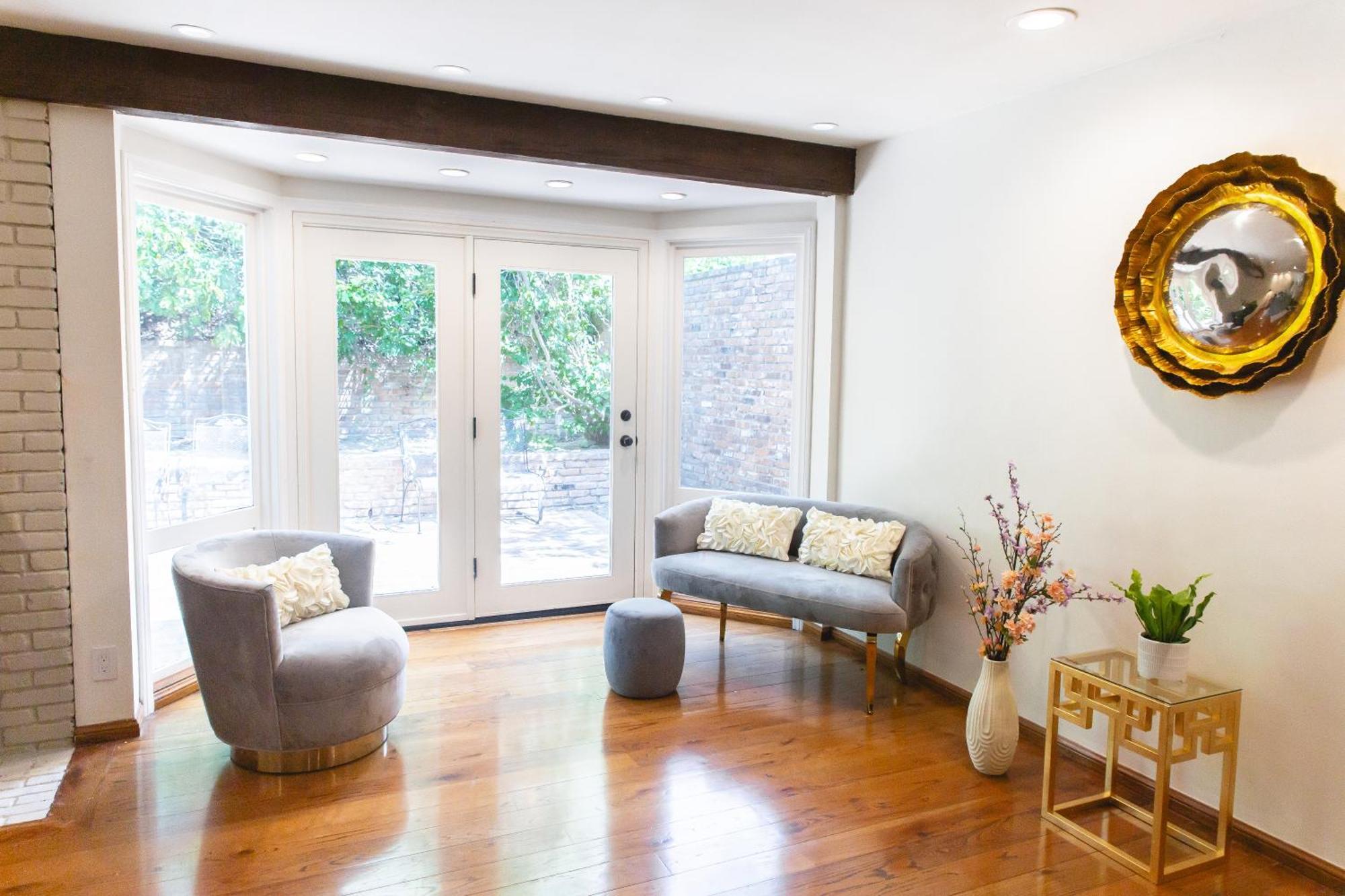 Near Beverly Hills Deluxe Villa With Amazing View And Hot Tub